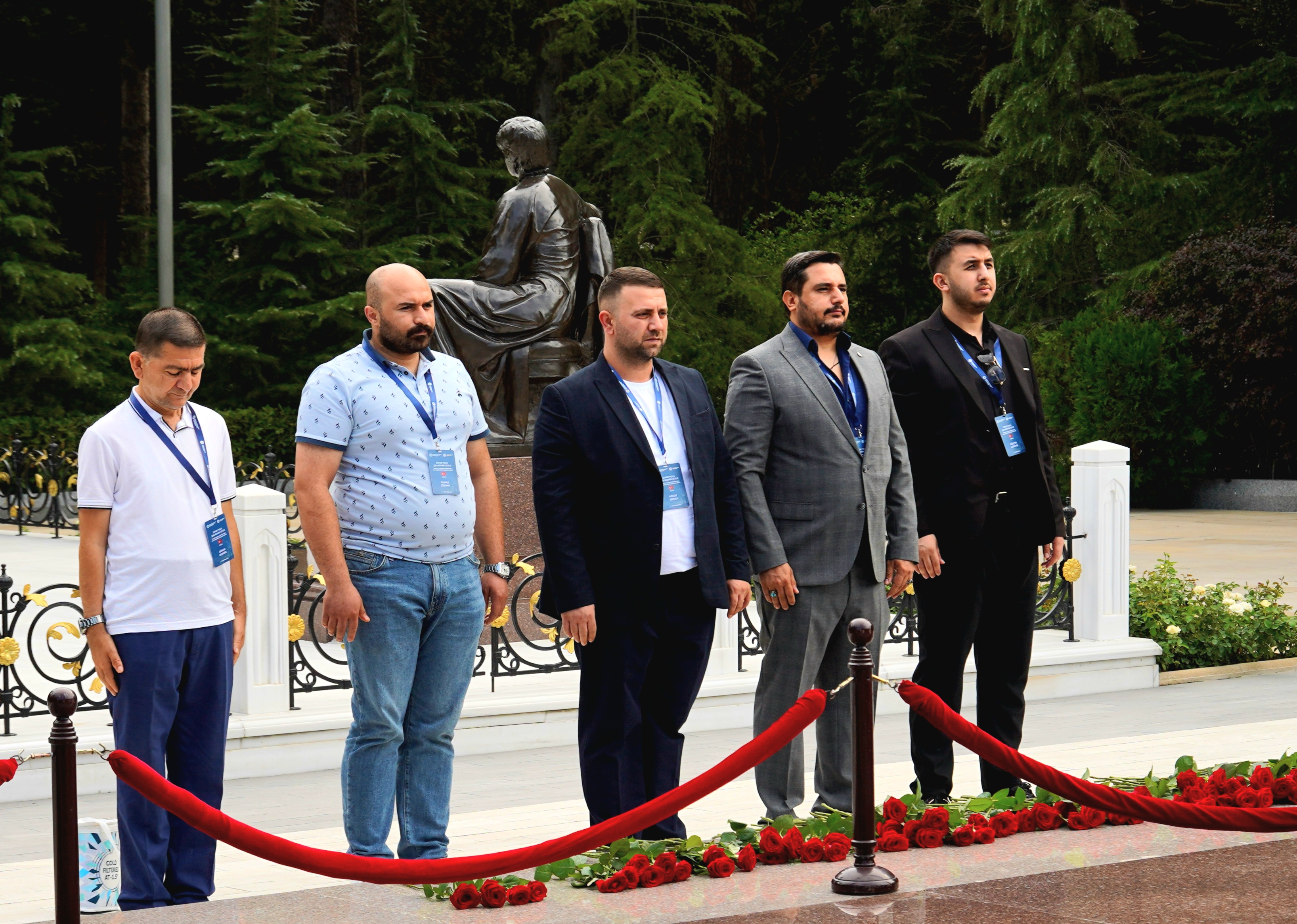 Ölkəmizdə səfərdə olan din xadimləri Fəxri xiyaban, Şəhidlər xiyabanı və “Türk şəhidliyi” abidəsini ziyarət ediblər - Image 15