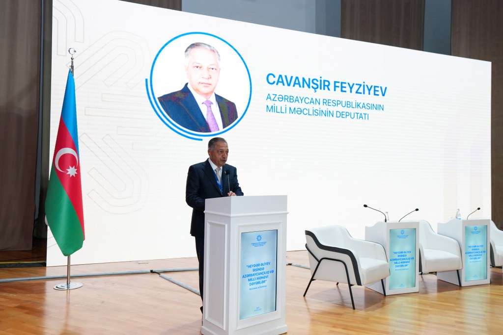 Şəkidə “Heydər Əliyev irsində Azərbaycançılıq və milli-mənəvi dəyərlər” mövzusunda regional konfrans keçirilib - Image 17