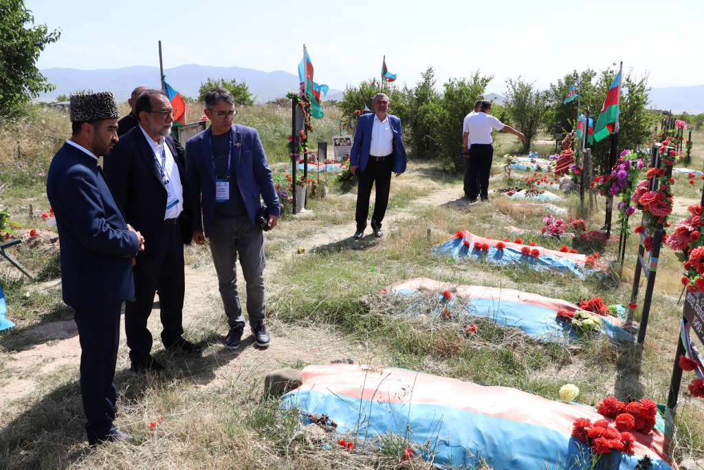 Türkiyə və Gürcüstandan olan din xadimləri Ağdam Cümə məscidində olublar - Image 13