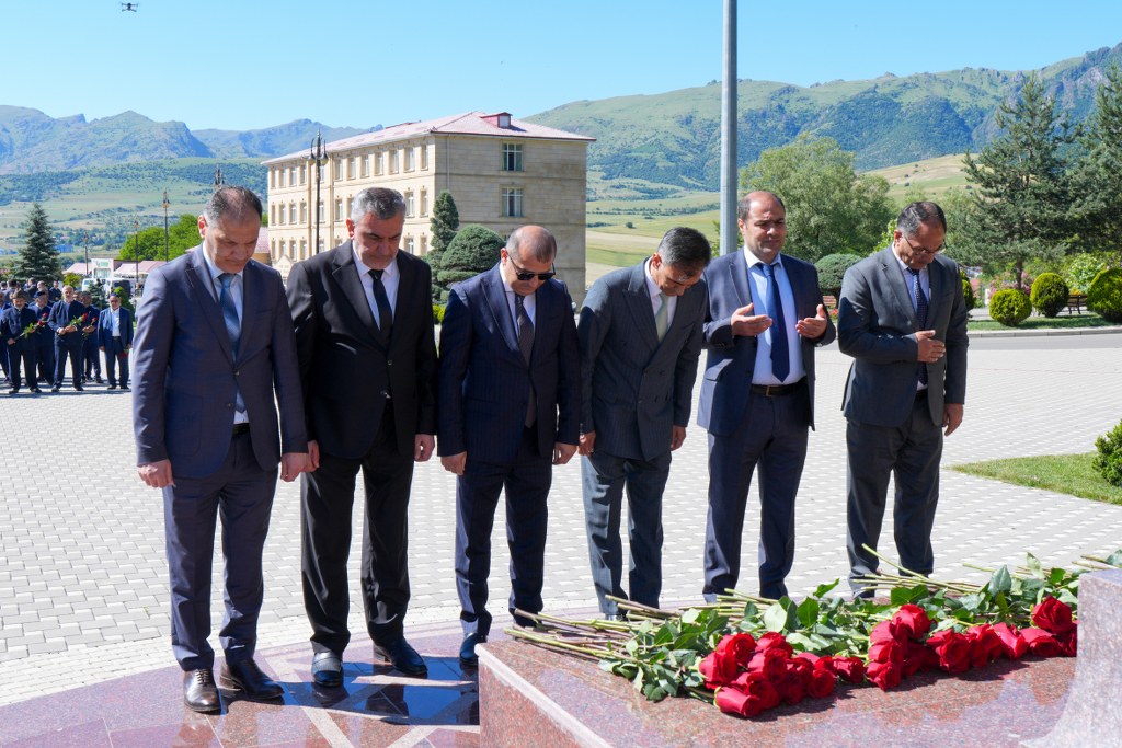 Lerikdə “Müasir dövrdə dini təhlükəsizlik və ideoloji təhdidlər” mövzusunda regional konfrans keçirilib - Image 4