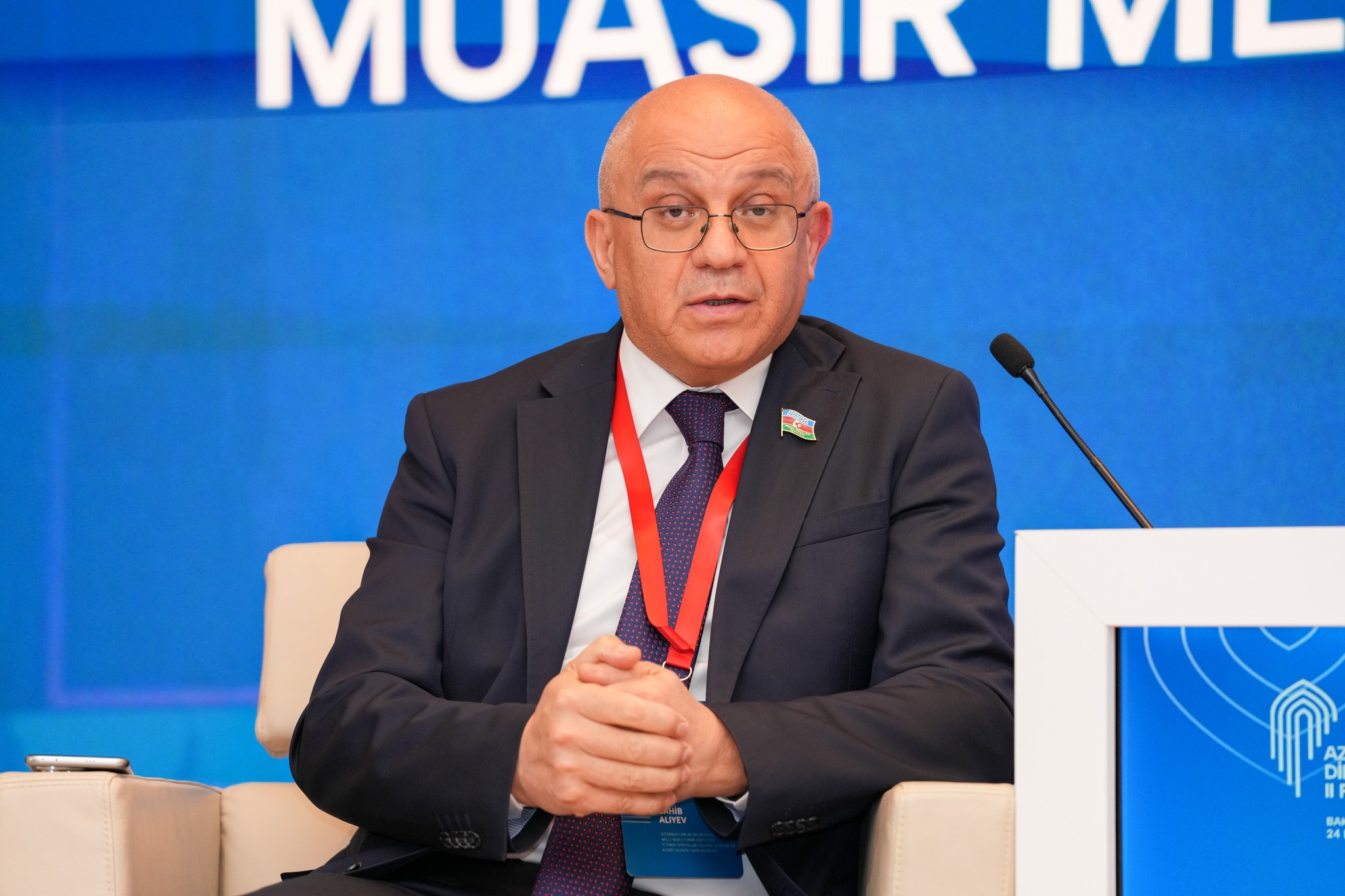 Forum işini qadınların mənəvi inkişafı və gənclərin maarifləndirilməsi mövzusuna həsr olunmuş panellərlə davam etdirib - Image 2