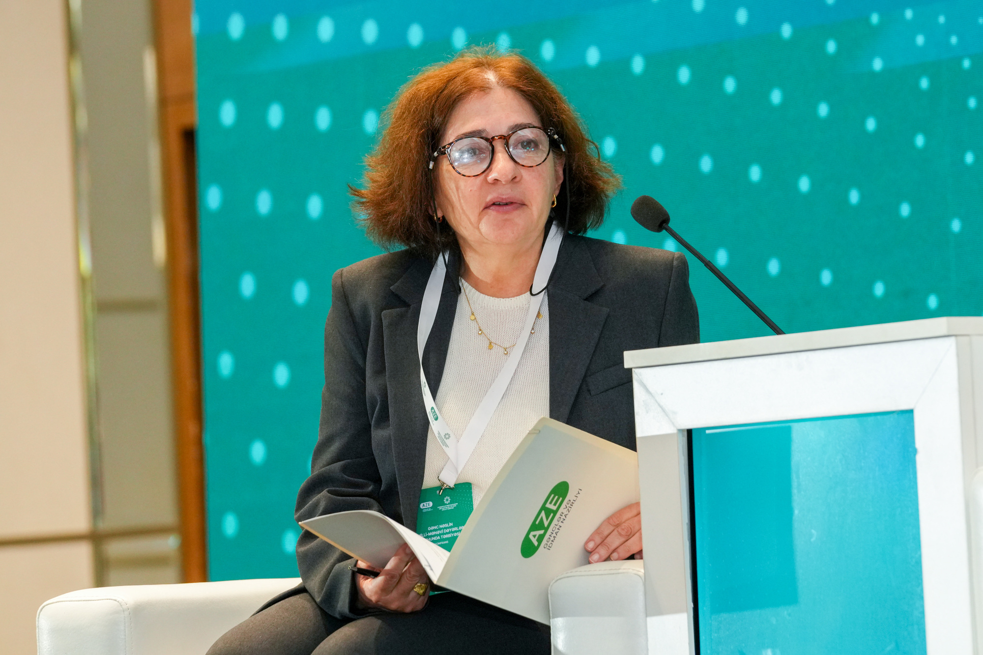 Bakıda “Gənc nəslin milli-mənəvi dəyərlər ruhunda tərbiyəsi” mövzusunda konfrans keçirilib - Image 17