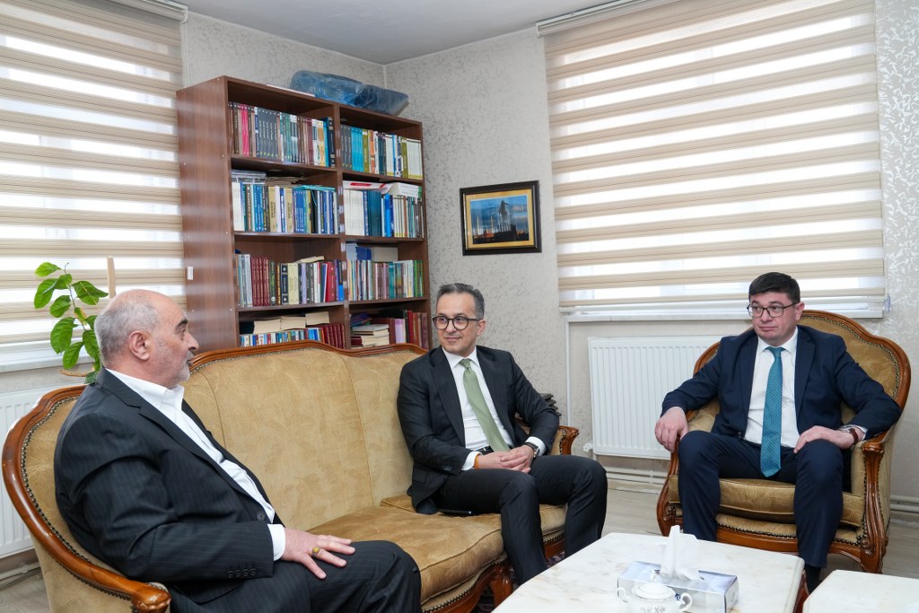 Türkiyədə səfərdə olan nümayəndə heyəti Qarsda yerləşən məscidləri ziyarət edib - Image 5