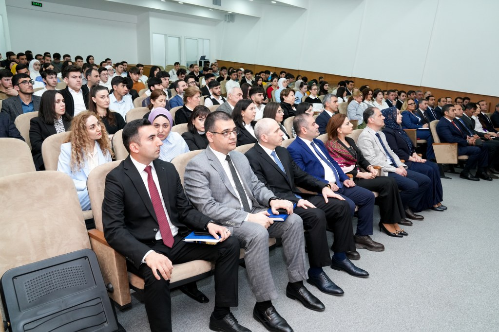 “Seyid Yəhya Bakuvi” təqaüd proqramı üzrə müsabiqə qaliblərinin mükafatlandırılması mərasimi keçirilib - Image 14