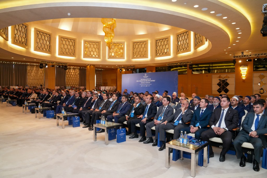 Qəbələdə “Heydər Əliyev və milli-mənəvi dəyərlərə qayıdış” mövzusunda regional konfrans keçirilir - Image 1
