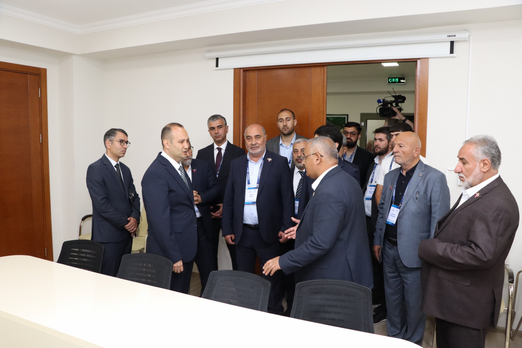 Azərbaycan İlahiyyat İnstitutunda din xadimlərindən ibarət nümayəndə heyəti ilə görüş keçirilib - Image 3