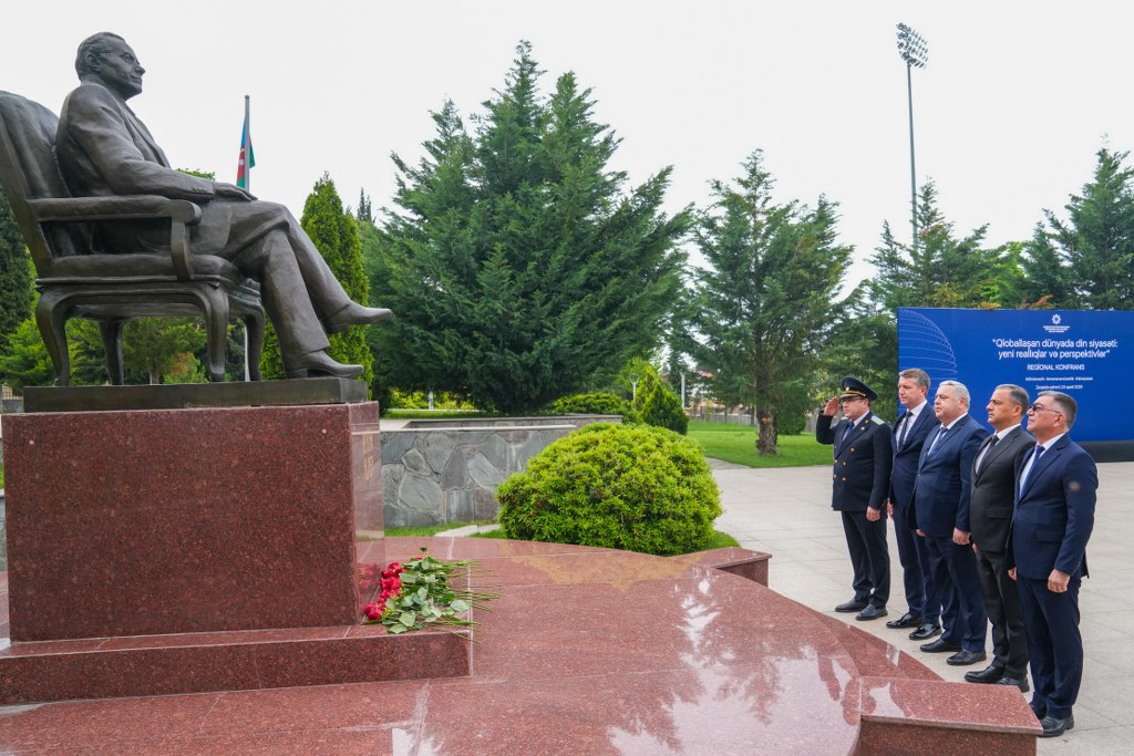 Zaqatalada “Qloballaşan dünyada din siyasəti: yeni reallıqlar və perspektivlər” mövzusunda regional konfrans keçirilir - Image 13