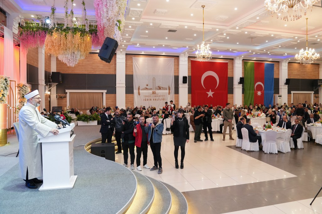 İğdırda müqəddəs Ramazan ayı münasibətilə iftar mərasimi təşkil edilib - Image 3