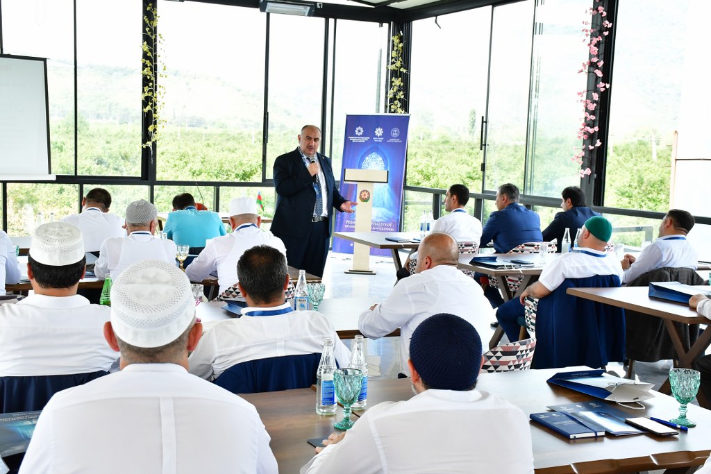 Zaqatalada “Peşəkar dini fəaliyyət: müasir çağırışlar kontekstində” mövzusunda seminar-treninq keçirilib - Image 7