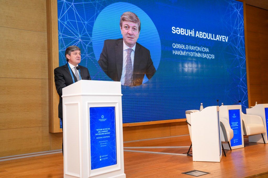 Qəbələdə “Heydər Əliyev və milli-mənəvi dəyərlərə qayıdış” mövzusunda regional konfrans keçirilir - Image 10