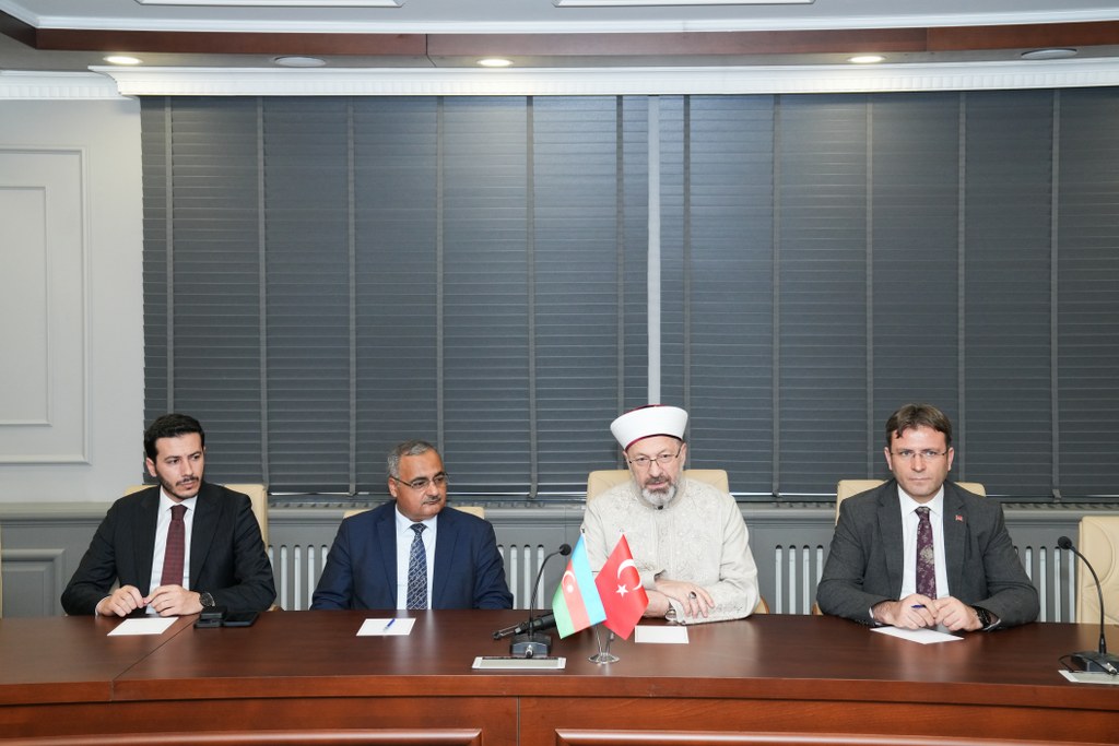 Komitə sədri ilə Türkiyənin Diyanət İşləri İdarəsinin sədri arasında görüş keçirilib - Image 4