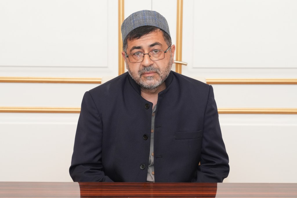 Dövlət Komitəsinin sədri Qazaxda vətəndaşların müraciətlərini dinləyib - Image 7