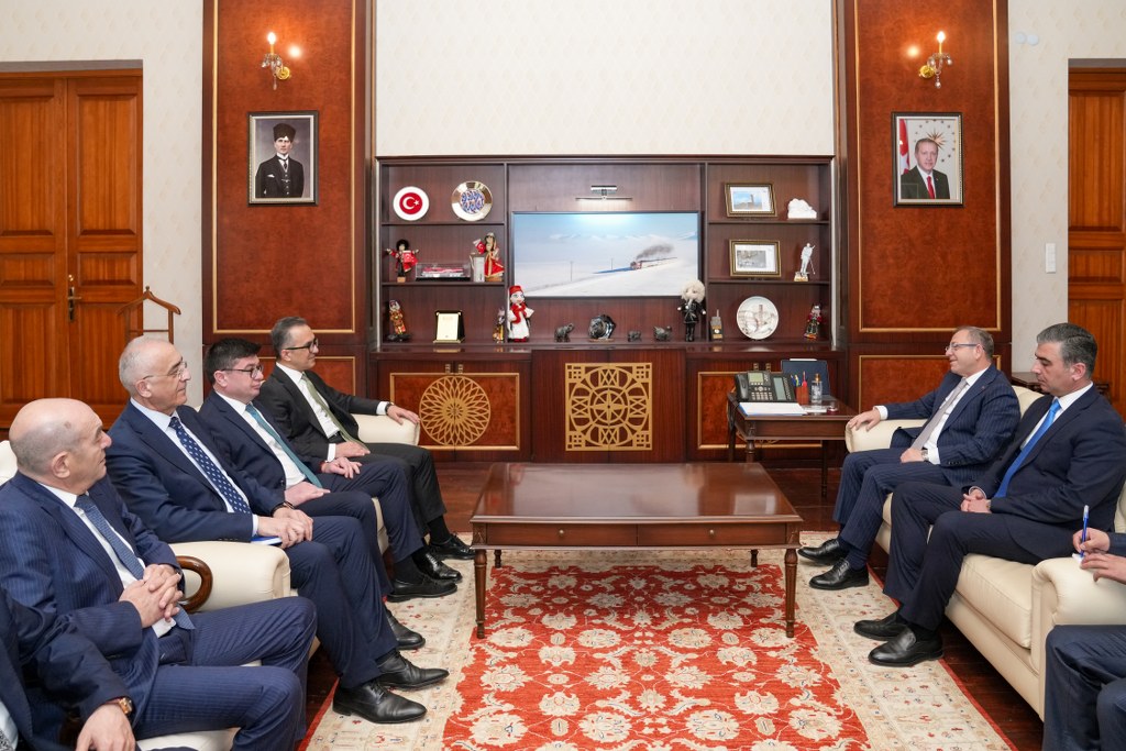 Azərbaycan nümayəndə heyəti Qars valiliyi və bələdiyyəsində görüşlər keçirib - Image 9