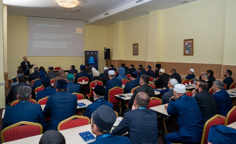 Şəkidə “Peşəkar dini fəaliyyət: müasir çağırışlar kontekstində” mövzusunda seminar-treninq keçirilib - Image 6