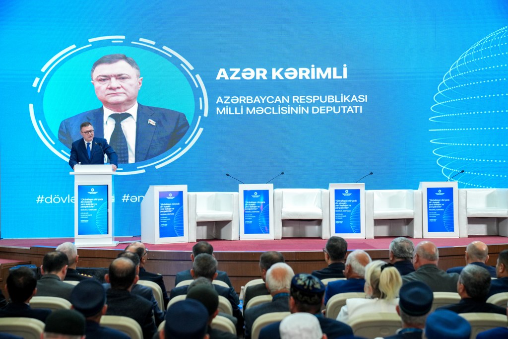 Zaqatalada “Qloballaşan dünyada din siyasəti: yeni reallıqlar və perspektivlər” mövzusunda regional konfrans keçirilir - Image 4
