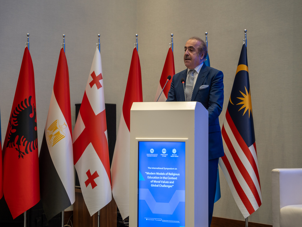 “Müasir din təhsili modelləri: mənəvi dəyərlər və qlobal çağırışlar kontekstində” mövzusunda keçirilən beynəlxalq simpozium - Image 9