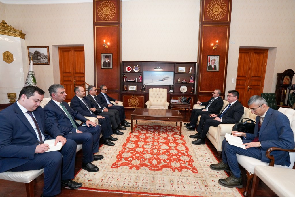 Azərbaycan nümayəndə heyəti Qars valiliyi və bələdiyyəsində görüşlər keçirib - Image 7