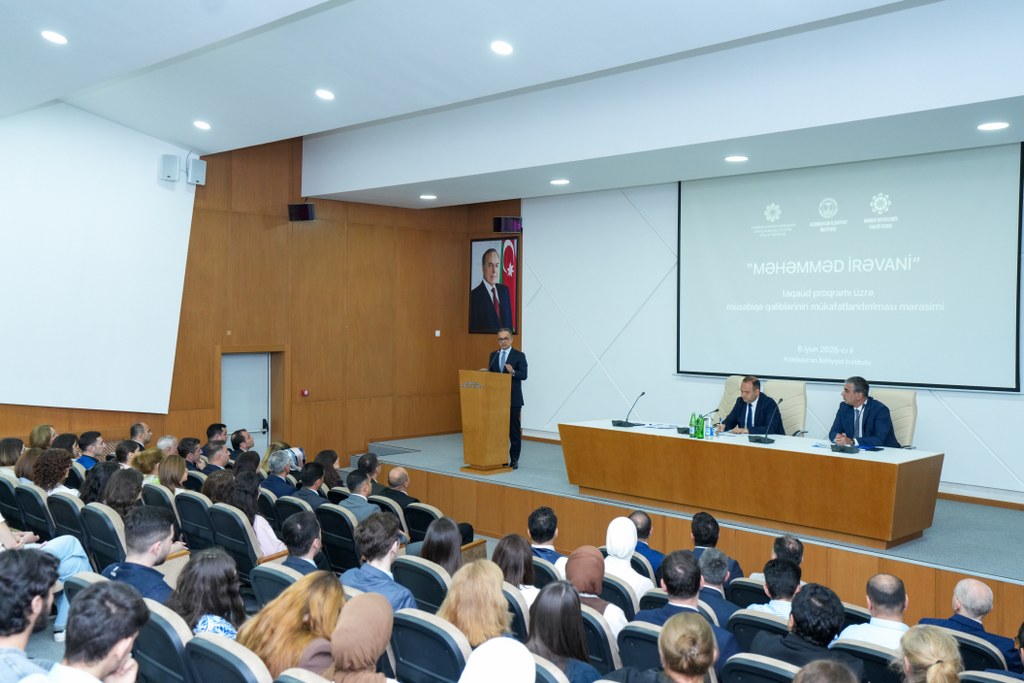 “Məhəmməd İrəvani” təqaüd proqramı üzrə müsabiqə qalibləri mükafatlandırılıb - Image 15