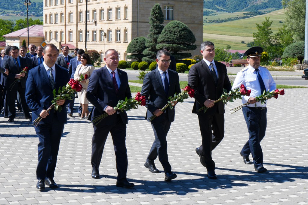 Lerikdə “Müasir dövrdə dini təhlükəsizlik və ideoloji təhdidlər” mövzusunda regional konfrans keçirilib - Image 2