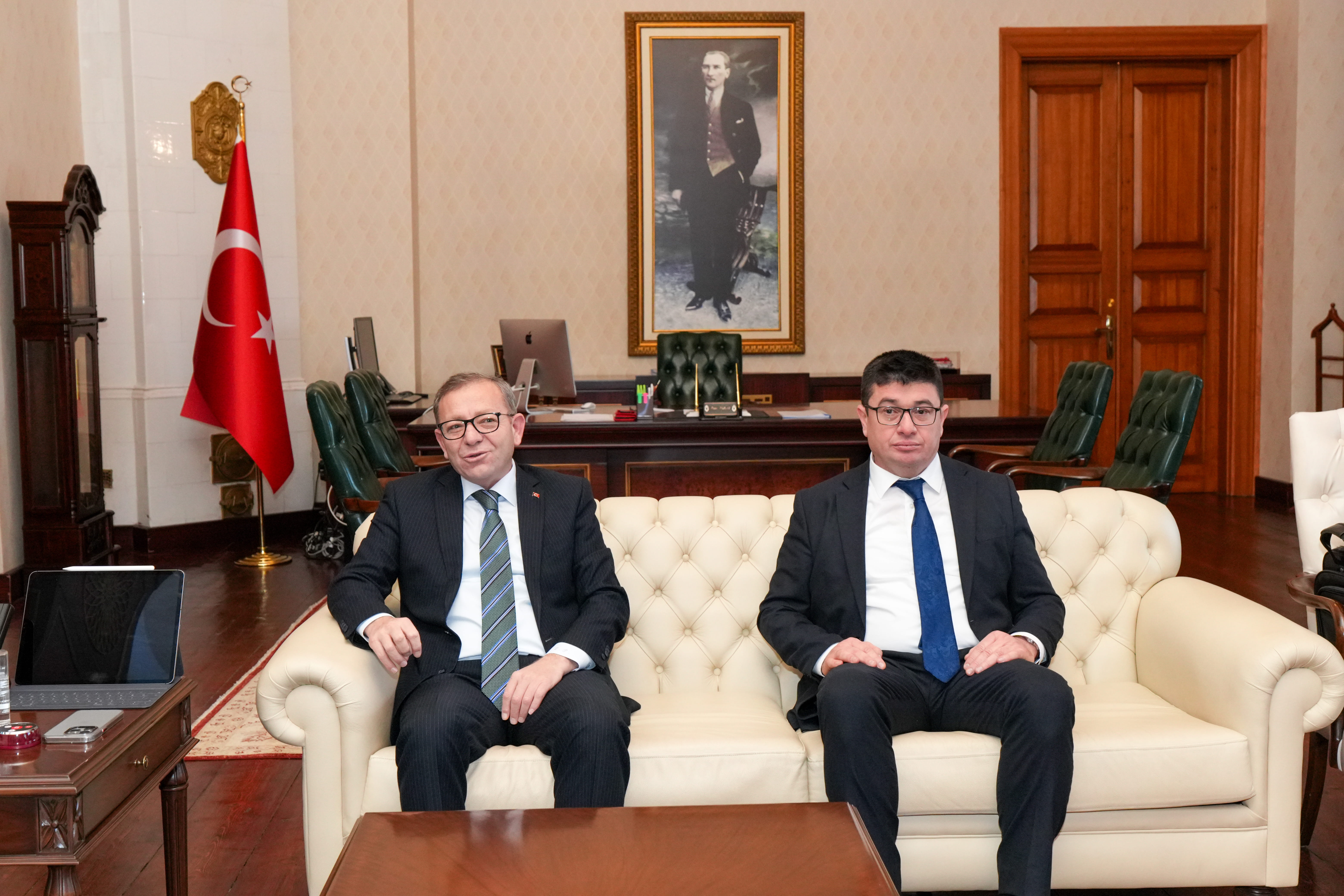 Azərbaycan nümayəndə heyəti Qars valiliyi və bələdiyyəsində görüşlər keçirib - Image 9