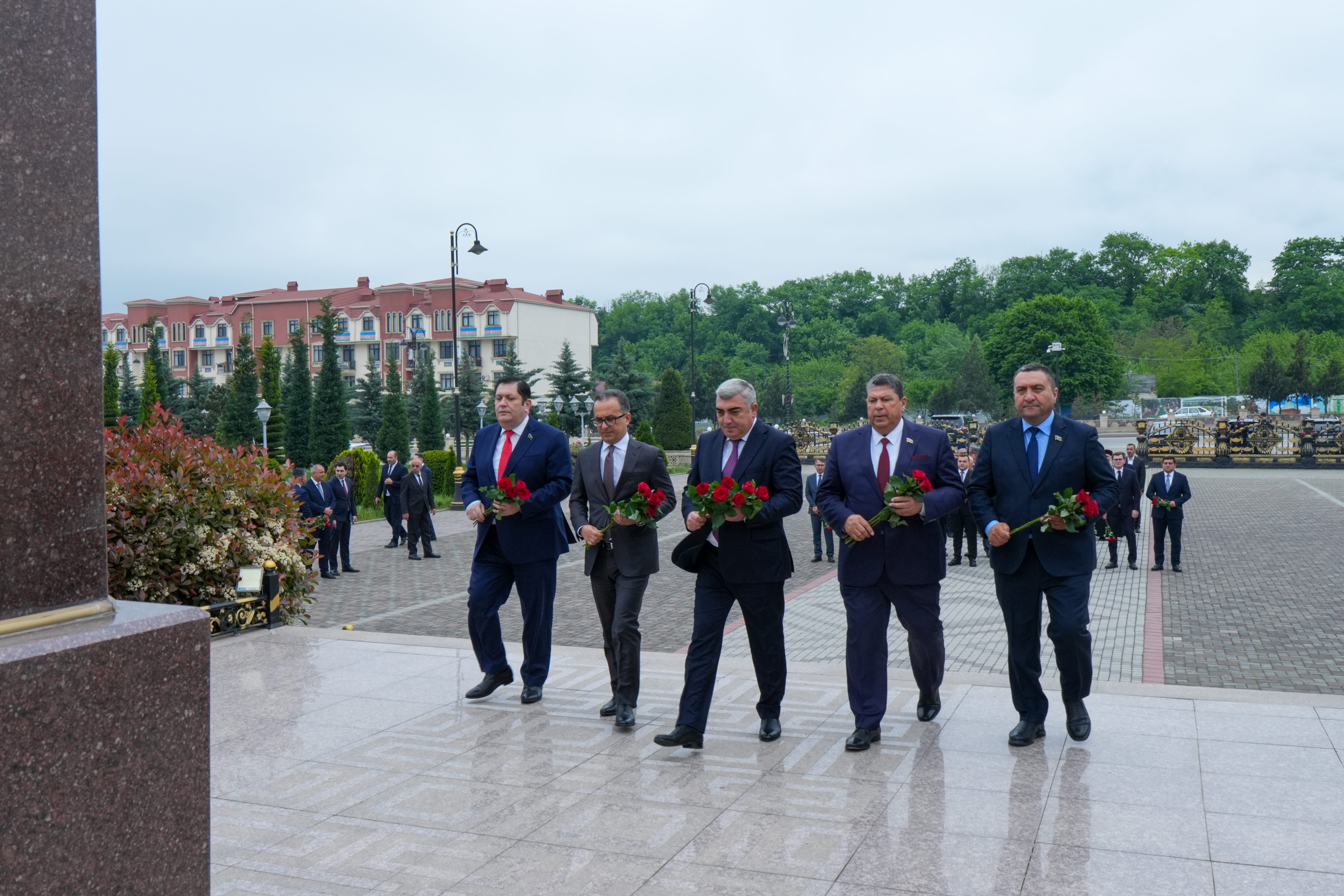 Qubada “Dini ekstremizmə qarşı mübarizə və müasir çağırışlar” mövzusunda regional konfrans keçirilir - Image 2