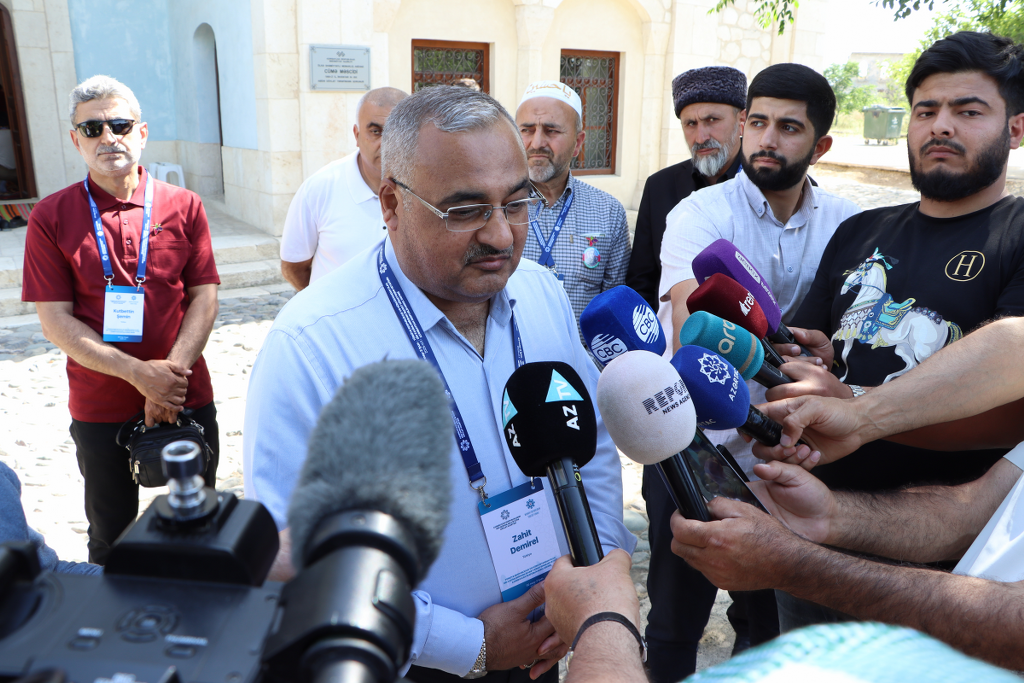 Türkiyə və Gürcüstandan olan din xadimləri Ağdam Cümə məscidində olublar - Image 11