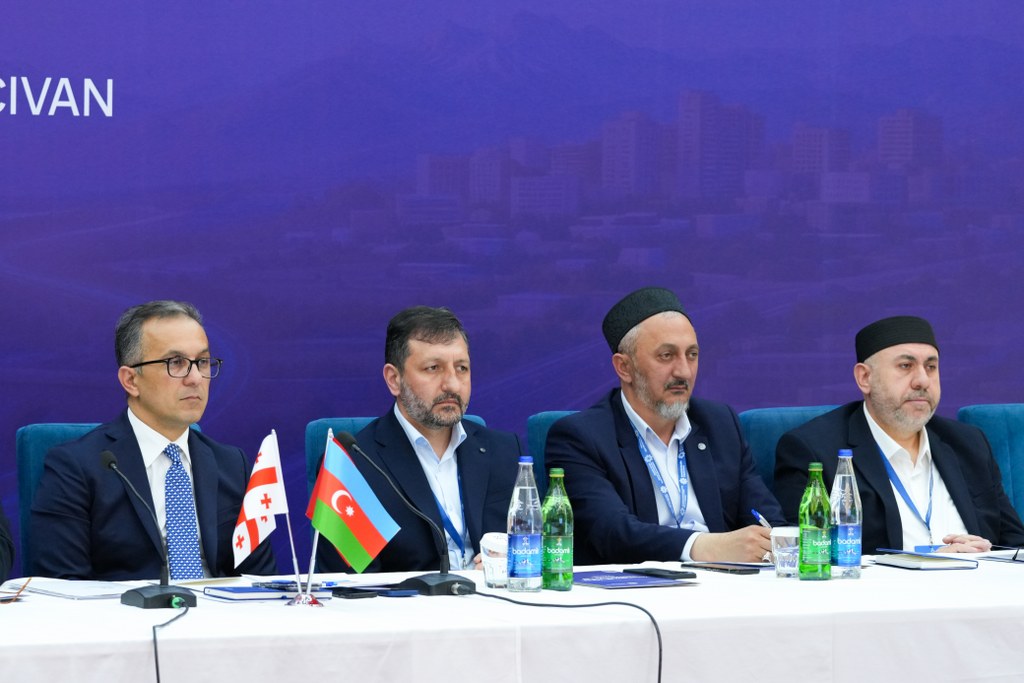 “Zəngəzur yolu: tarixin izi ilə” mövzusunda konfrans işini yekunlaşdırıb - Image 2