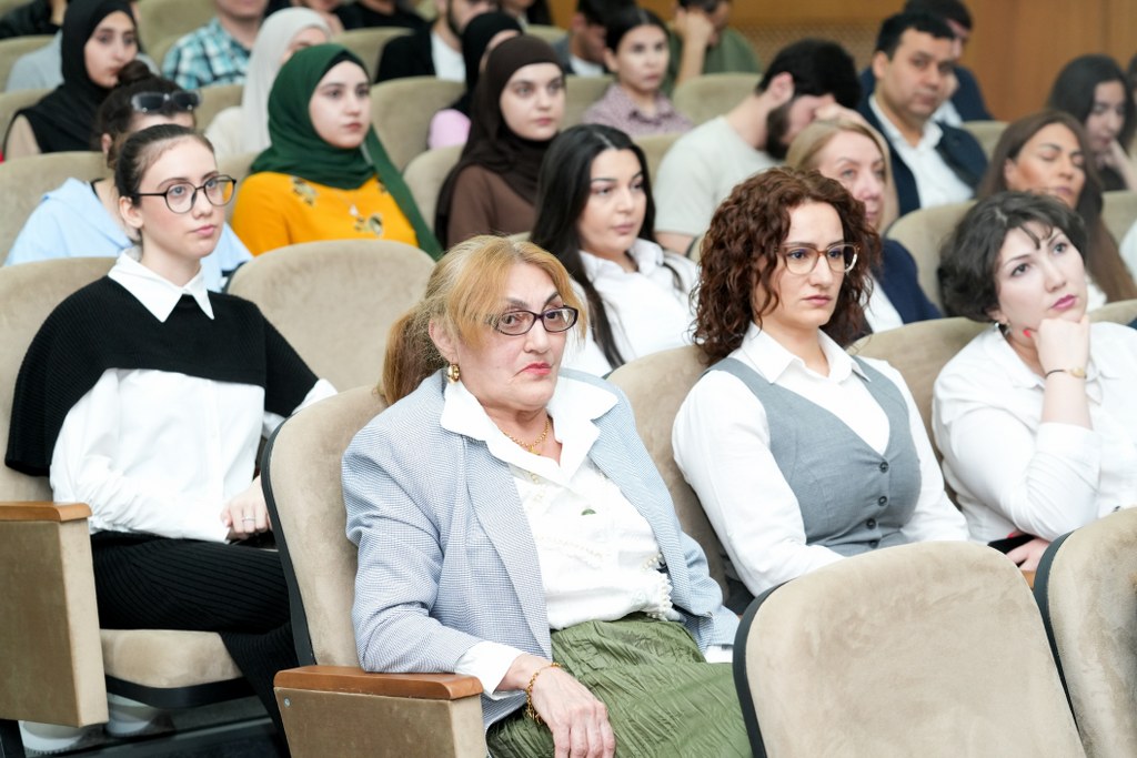 “Seyid Yəhya Bakuvi” təqaüd proqramı üzrə müsabiqə qaliblərinin mükafatlandırılması mərasimi keçirilib - Image 13