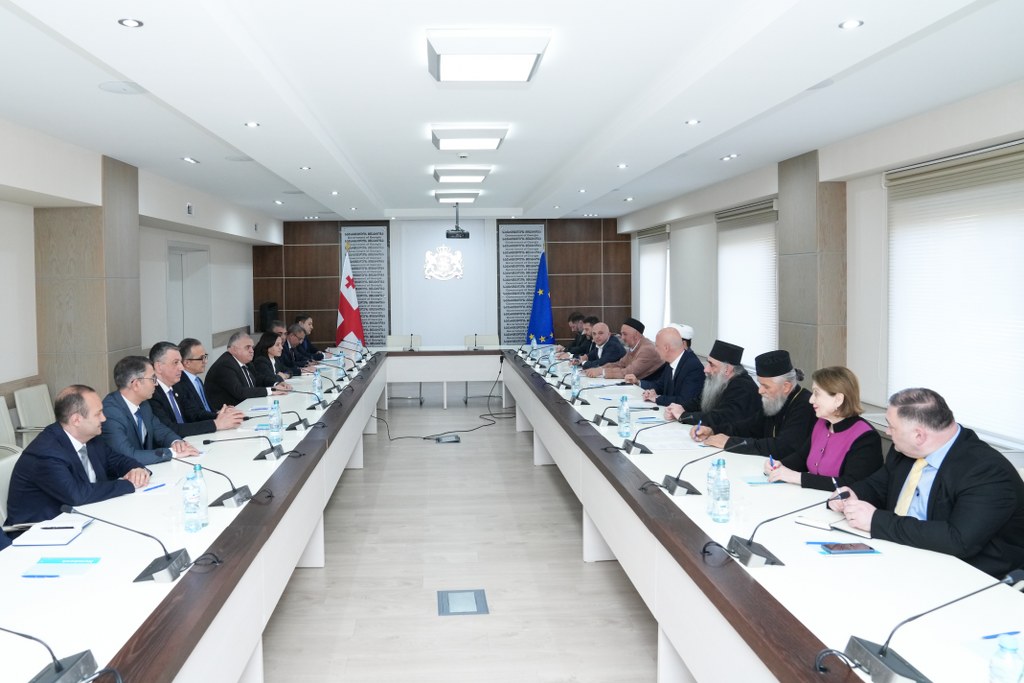 Dövlət Komitəsinin sədri Gürcüstan Dini Məsələlər üzrə Dövlət Agentliyinin sədri ilə görüşüb - Image 5
