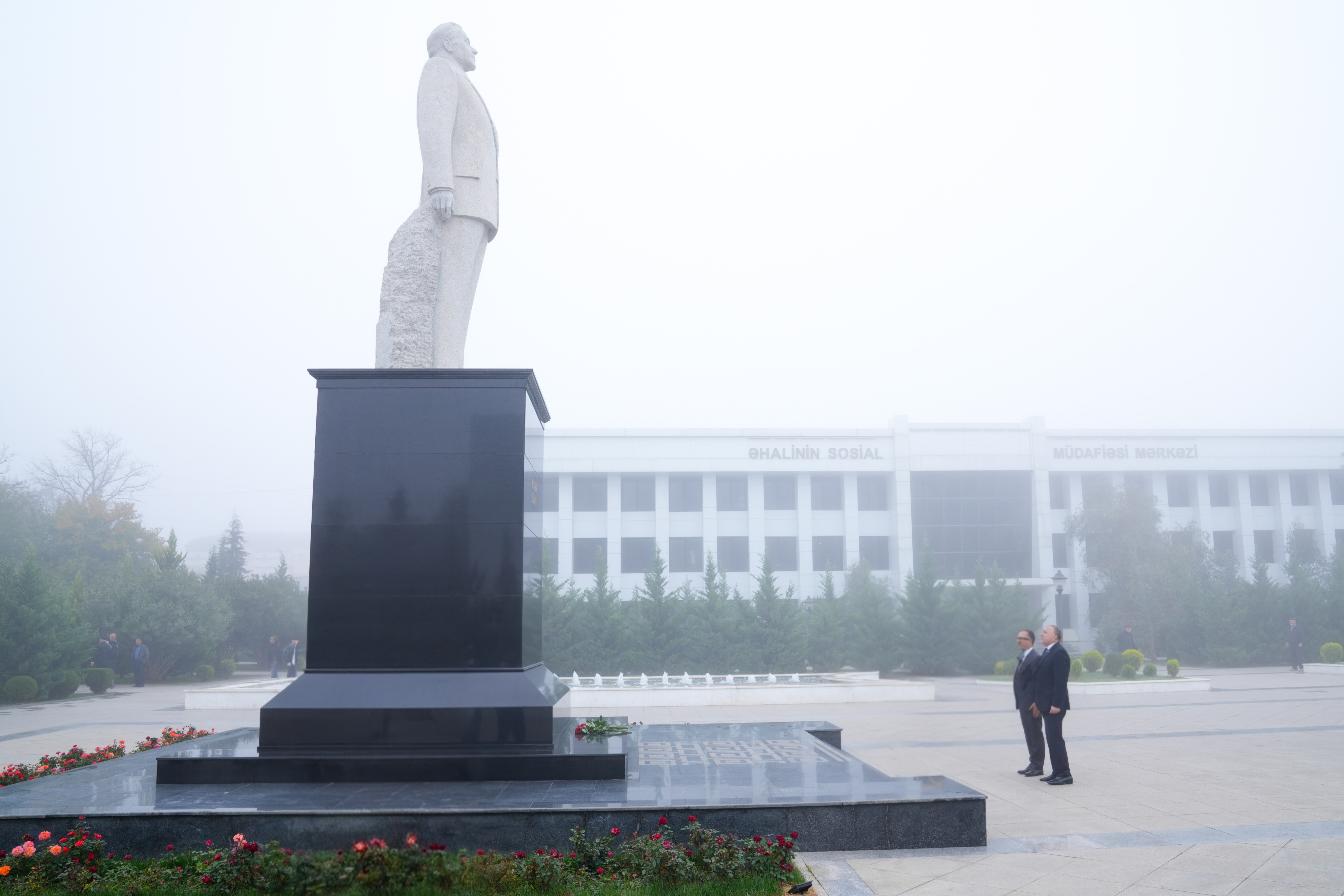 Sabirabadda “Dinin siyasiləşməsi və məzhəbçilik: milli kimliyə yönəlmiş təhdid kimi” mövzusunda regional konfrans keçirilir - Image 5