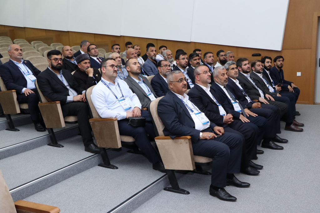 Azərbaycan İlahiyyat İnstitutunda din xadimlərindən ibarət nümayəndə heyəti ilə görüş keçirilib - Image 9