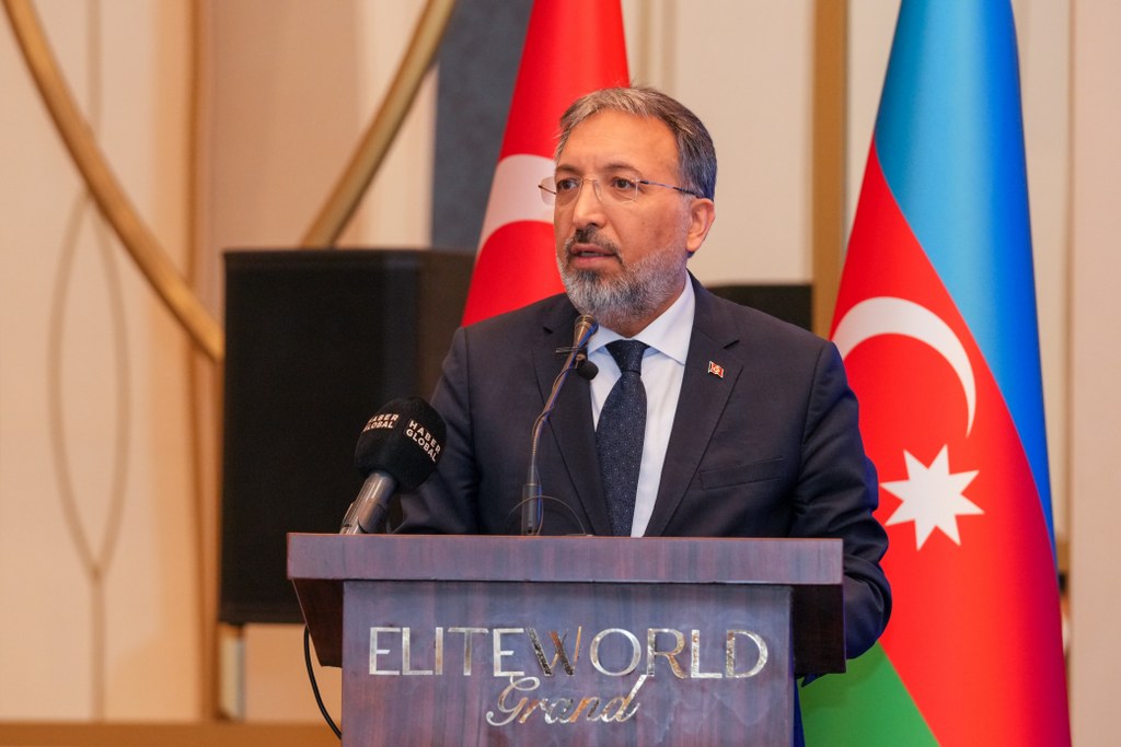 İstanbulda soydaşlarımız üçün Ramazan ayı münasibətilə iftar mərasimi təşkil edilib - Image 13