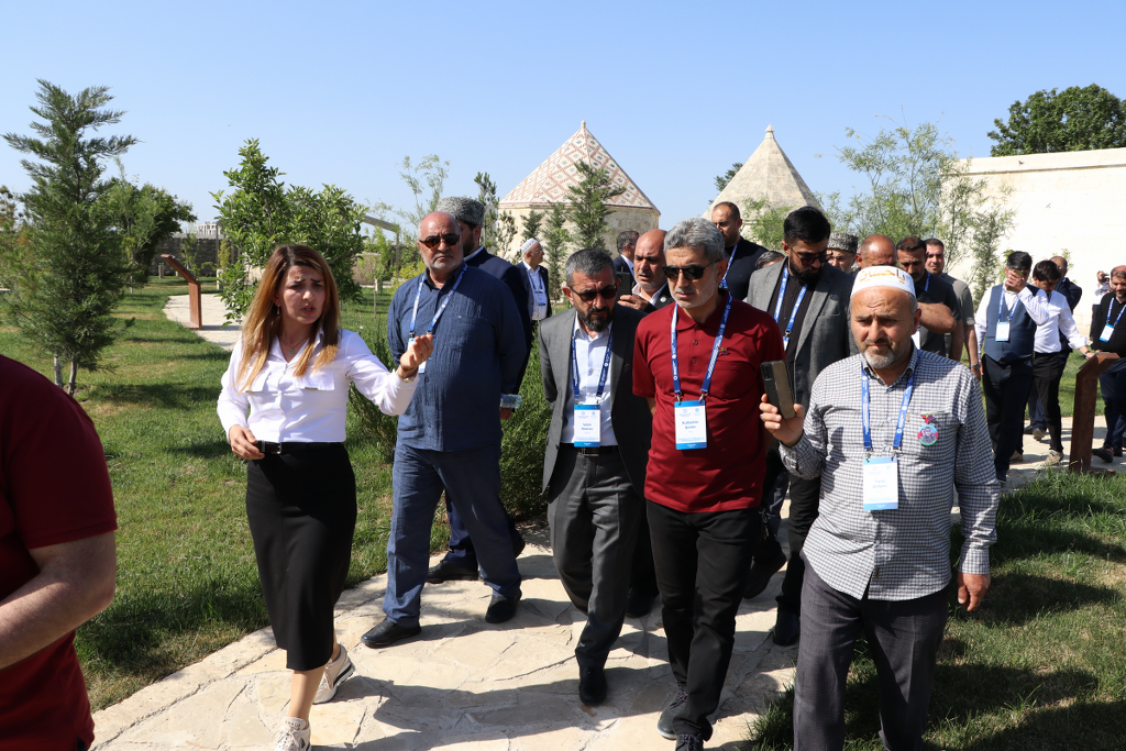 Türkiyə və Gürcüstandan olan din xadimləri Ağdam Cümə məscidində olublar - Image 4