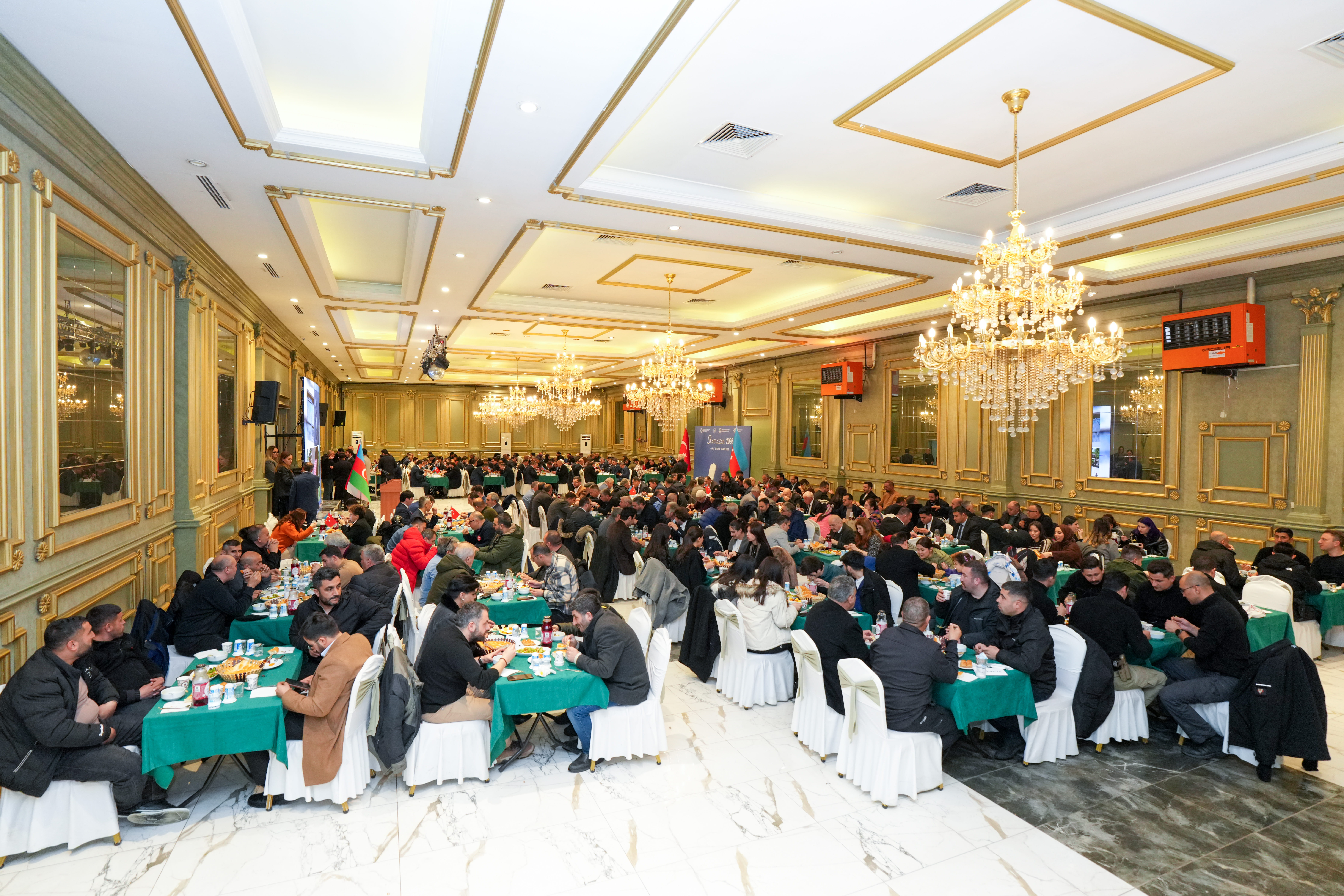 Qarsda soydaşlarımız üçün iftar mərasimi təşkil olunub