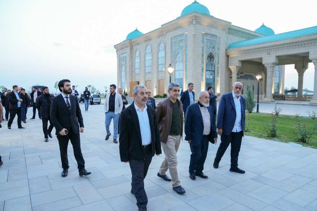 Din xadimlərindən ibarət nümayəndə heyəti Naxçıvan Muxtar Respublikasında səfərdədir - Image 2