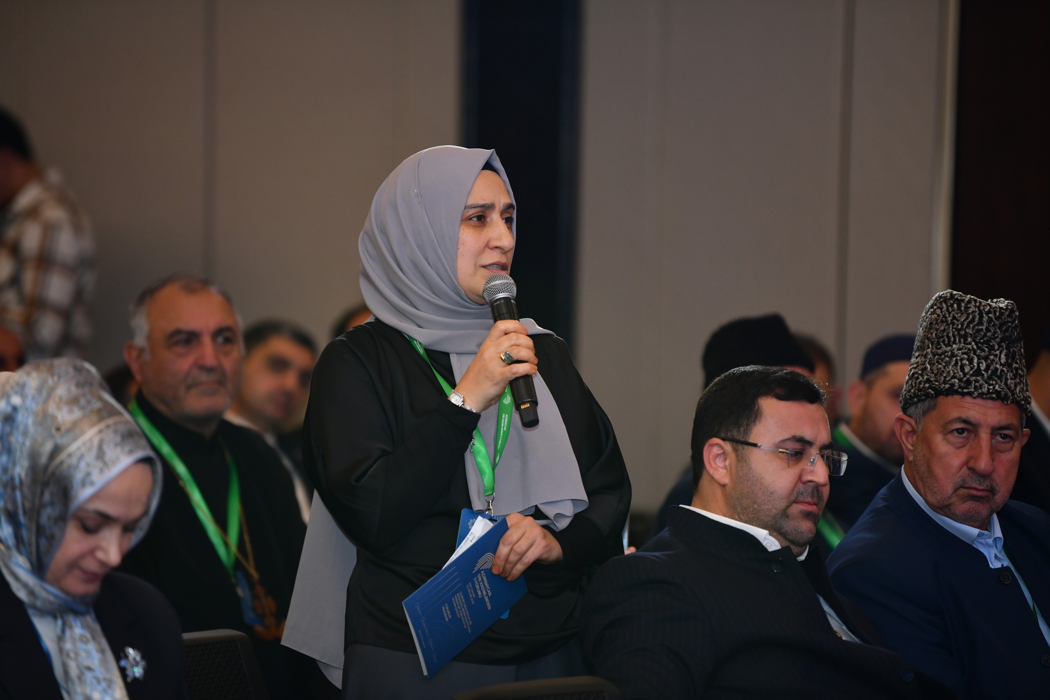 Forum işini qadınların mənəvi inkişafı və gənclərin maarifləndirilməsi mövzusuna həsr olunmuş panellərlə davam etdirib - Image 15