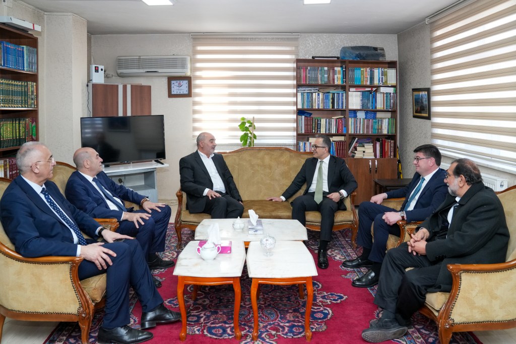Türkiyədə səfərdə olan nümayəndə heyəti Qarsda yerləşən məscidləri ziyarət edib
