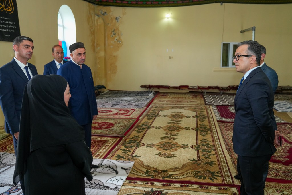 Komitə sədri Qazaxda yerləşən dini ibadətgahların fəaliyyəti ilə tanış olub - Image 6