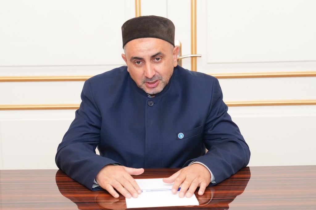 Dövlət Komitəsinin sədri Qazaxda vətəndaşların müraciətlərini dinləyib - Image 17