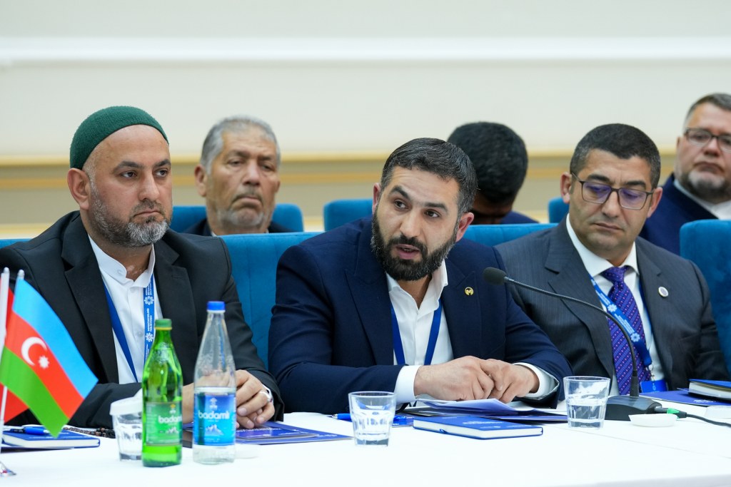 “Zəngəzur yolu: tarixin izi ilə” mövzusunda konfrans işini yekunlaşdırıb - Image 13