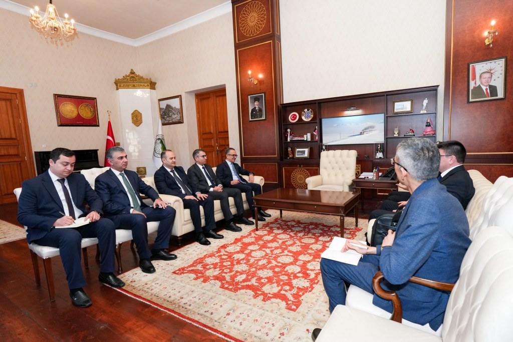 Azərbaycan nümayəndə heyəti Qars valiliyi və bələdiyyəsində görüşlər keçirib - Image 8