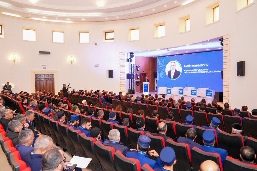 Göyçayda “Milli-mənəvi kimlik və müasir çağırışlar” mövzusunda regional konfrans keçirilib - Image 13
