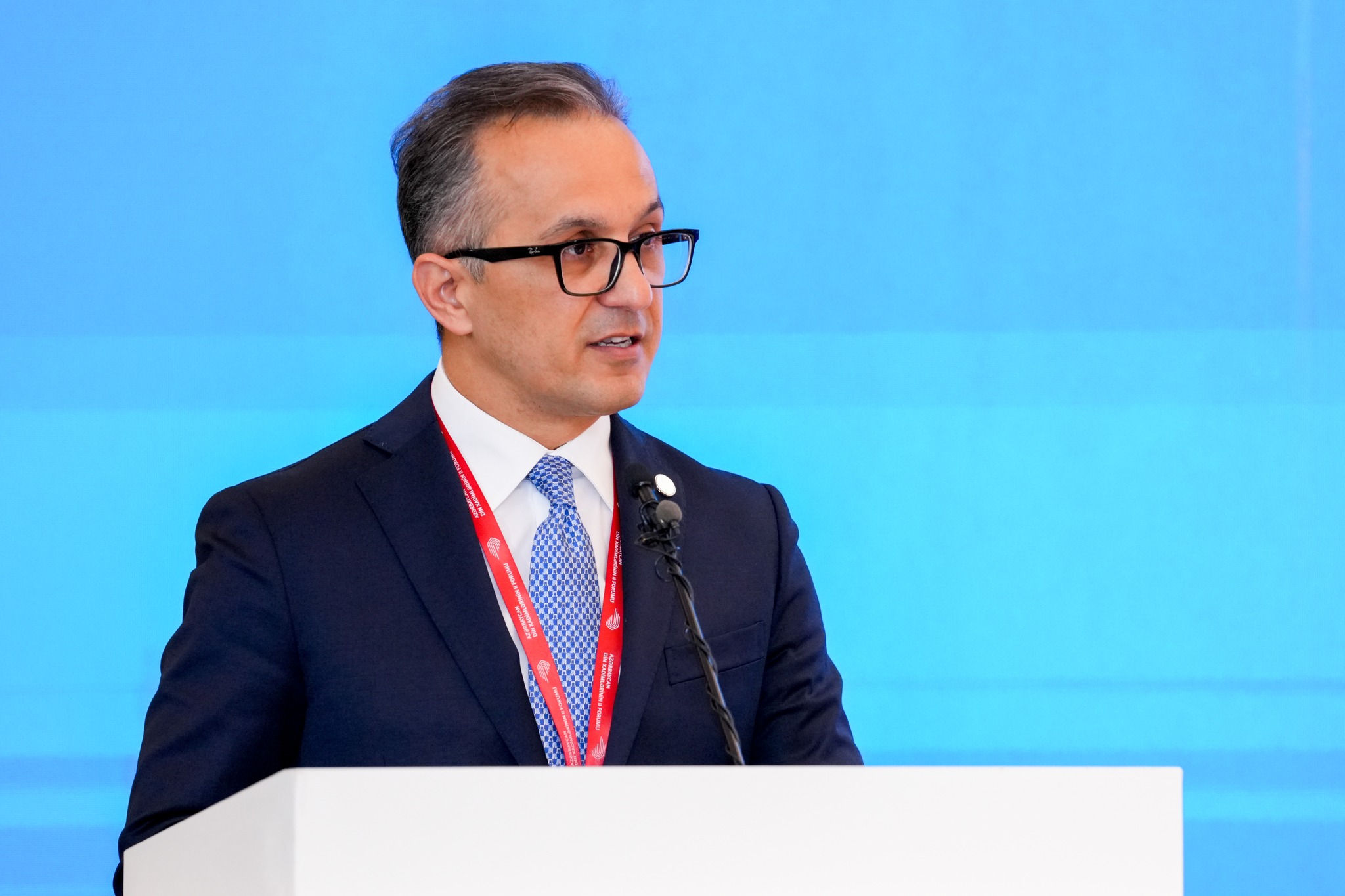 Bakıda “Azərbaycanda dövlət-din münasibətlərinin konstitusion prinsipləri: dünyəvilik və vicdan azadlığı” mövzusunda Azərbaycan Din Xadimlərinin II Forumu - Image 4