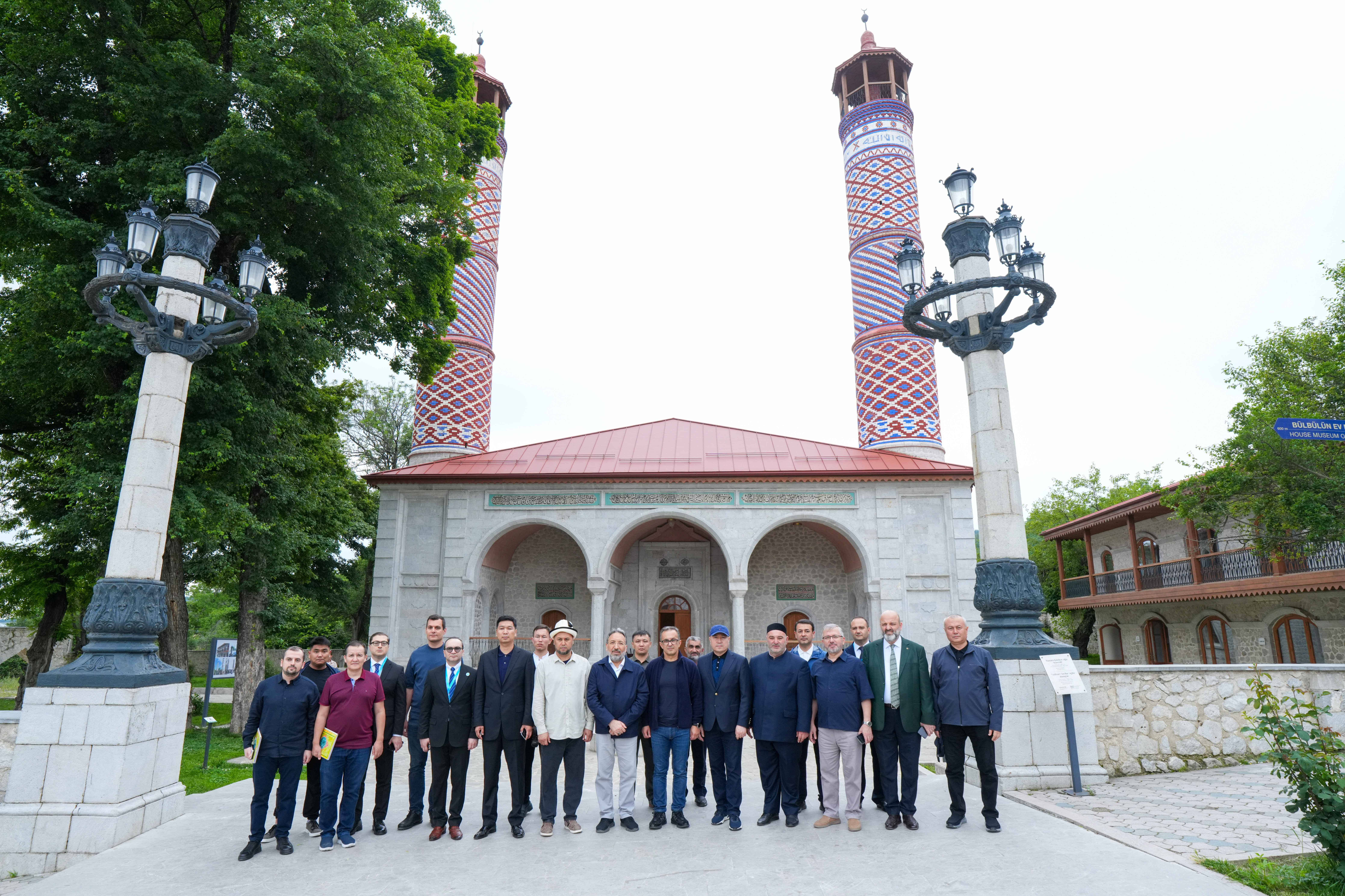 Türk Dövlətləri Təşkilatına üzv ölkələrin nümayəndə heyətləri Şuşanın tarixi və mədəni irsi ilə tanış olublar - Image 7