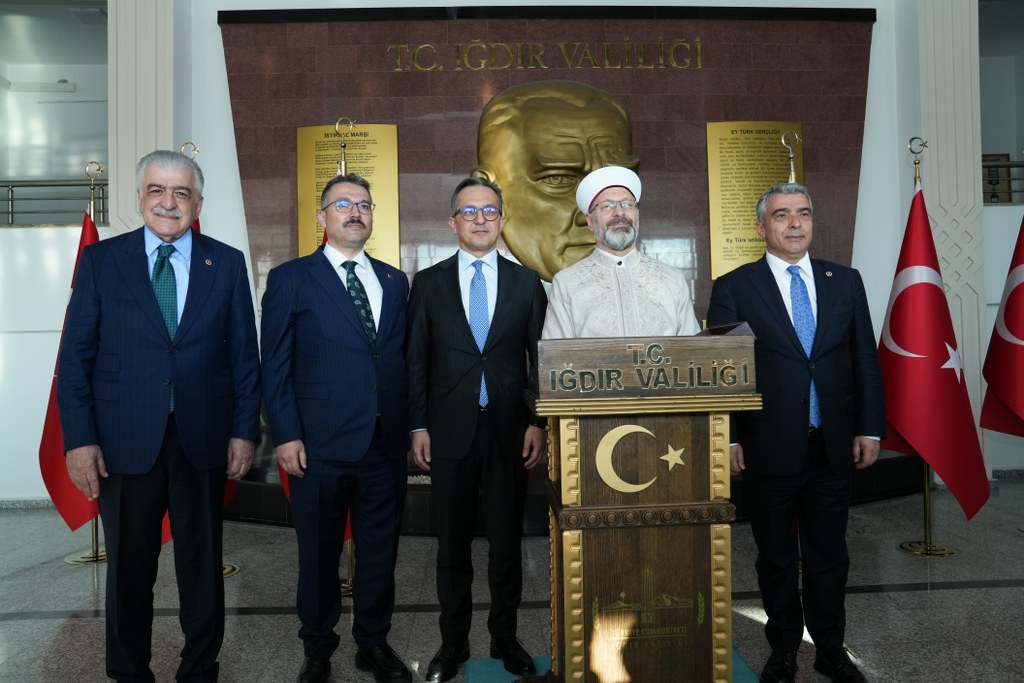 Komitə sədri ilə Türkiyənin Diyanət İşləri İdarəsinin sədri arasında görüş keçirilib - Image 1