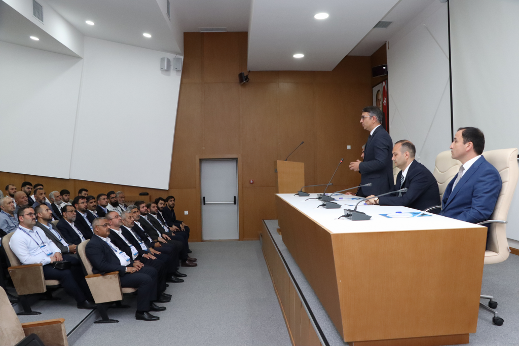 Azərbaycan İlahiyyat İnstitutunda din xadimlərindən ibarət nümayəndə heyəti ilə görüş keçirilib - Image 14