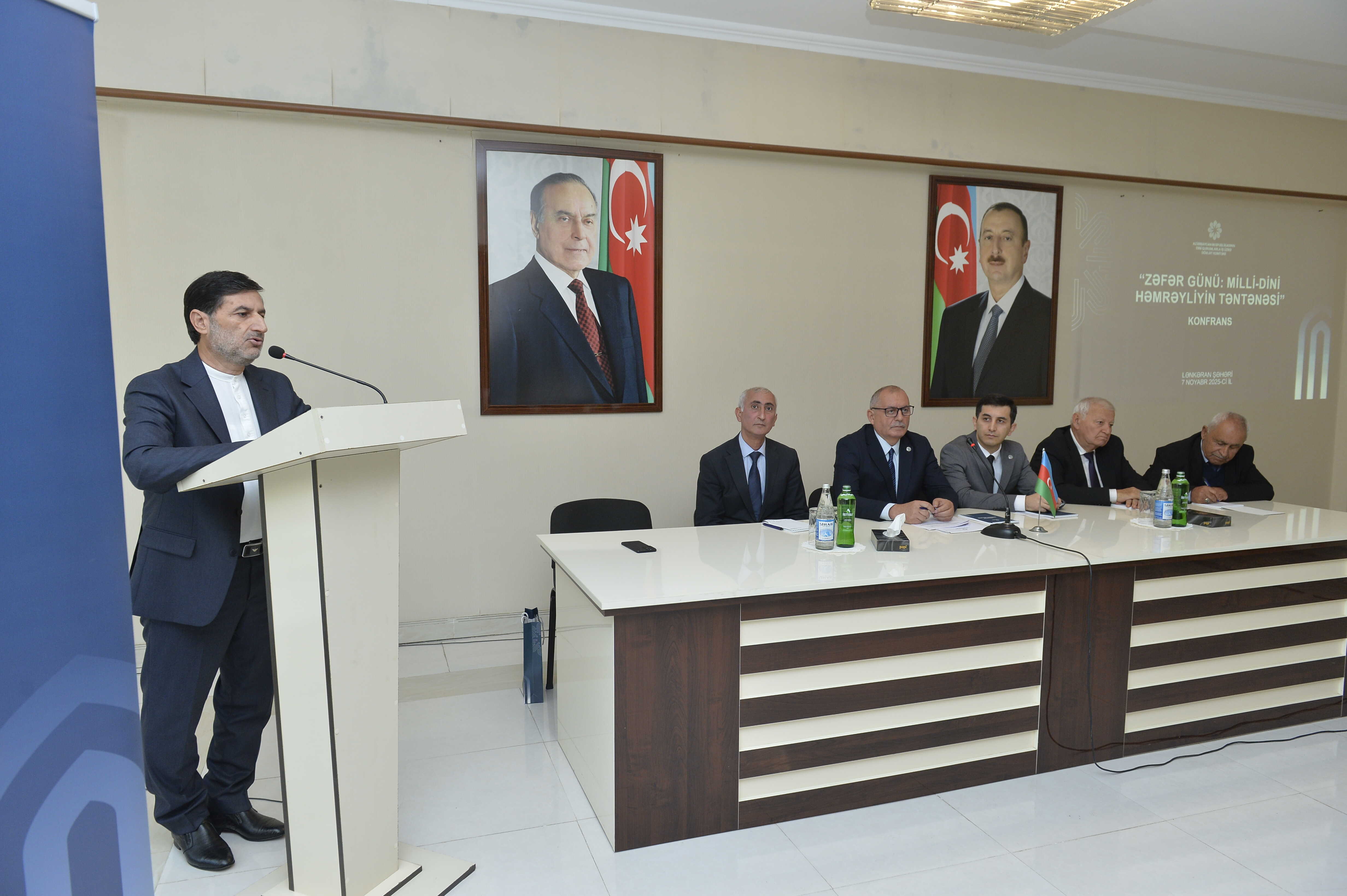 Lənkəranda “Zəfər Günü: Milli-dini həmrəyliyin təntənəsi” mövzusunda konfrans keçirilib - Image 6