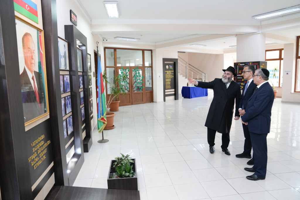 Komitə sədri “Xabad-Or-Avner” Təhsil Mərkəzində olub - Image 6