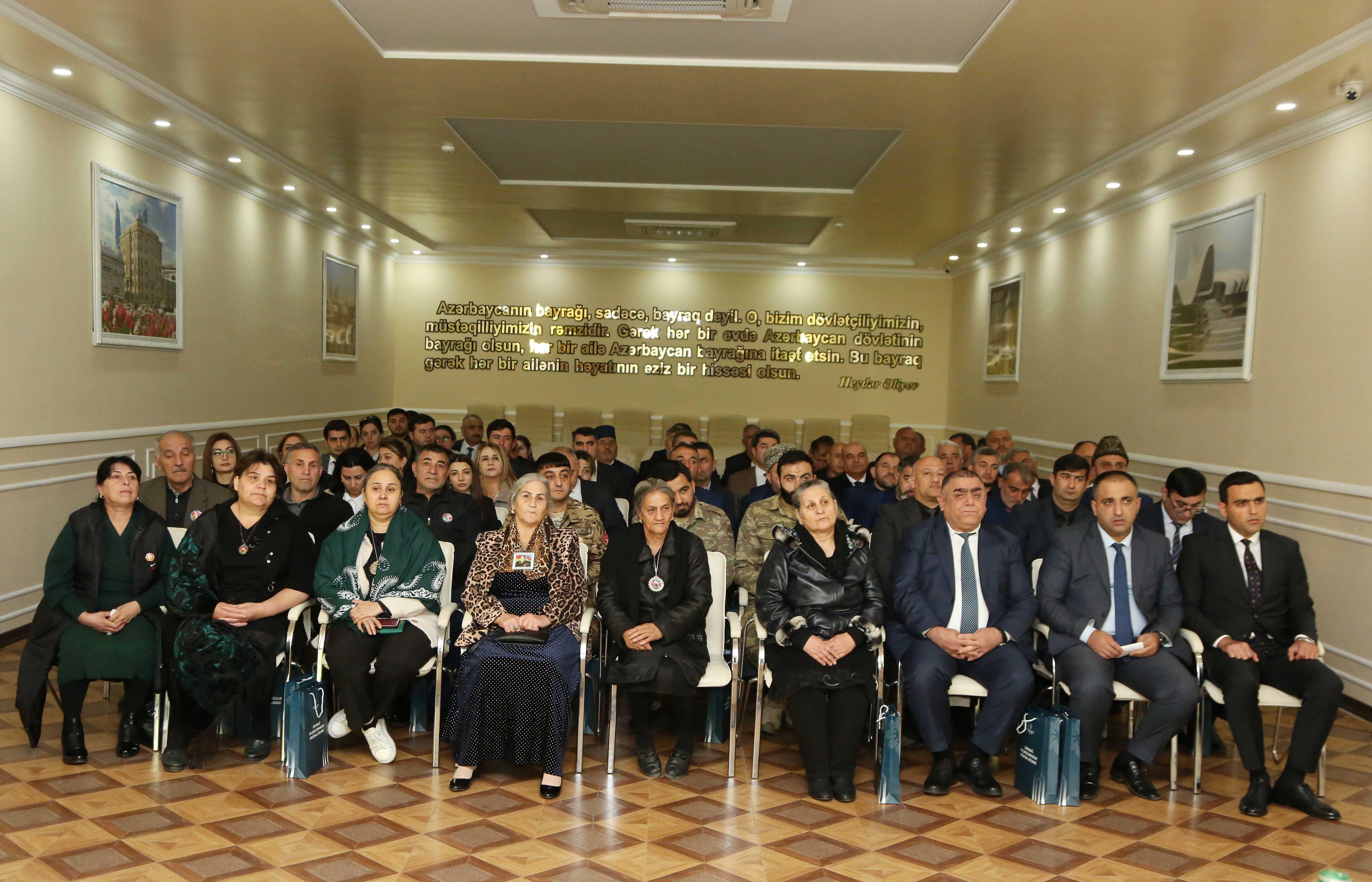 Ağcabədi rayonunda “Vətən müharibəsindəki qələbəmizdə milli-mənəvi dəyərlərimizin rolu” mövzusunda konfrans keçirilib - Image 4