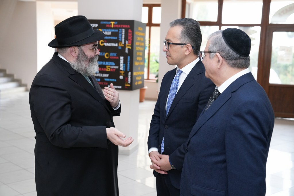 Komitə sədri “Xabad-Or-Avner” Təhsil Mərkəzində olub - Image 7
